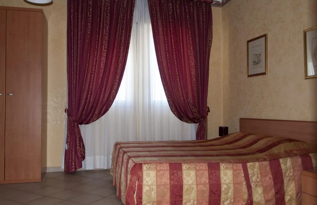 Casa Del Pellegrino-1